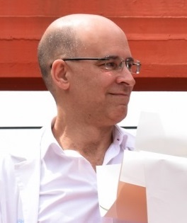 Dr. Enrique Prada