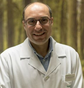 Dr. Alejandro de la Rosa