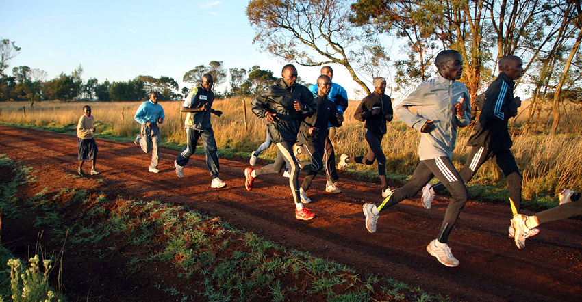 Estrategias de hidratación y ayudas ergogénicas en maratón y trail running
