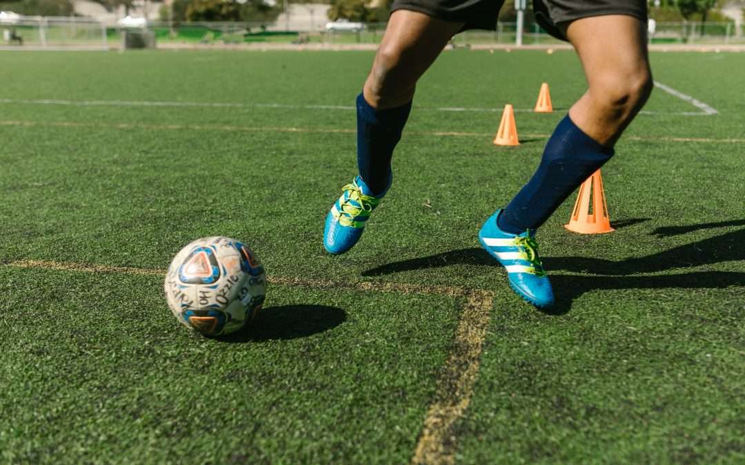 7 ejercicios de agilidad en fútbol para mejorar tu velocidad y rapidez